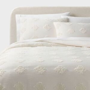 Threshold - Full/Queen Tufted Diamond Crinkle Comforter and Sh Ivory